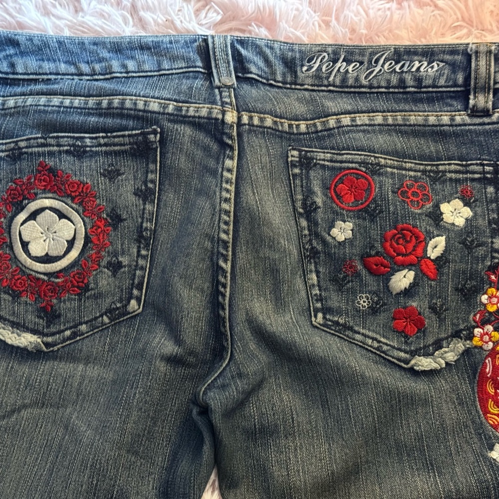 Authentic Pepe Jeans Women's Embroidered Blue Jeans